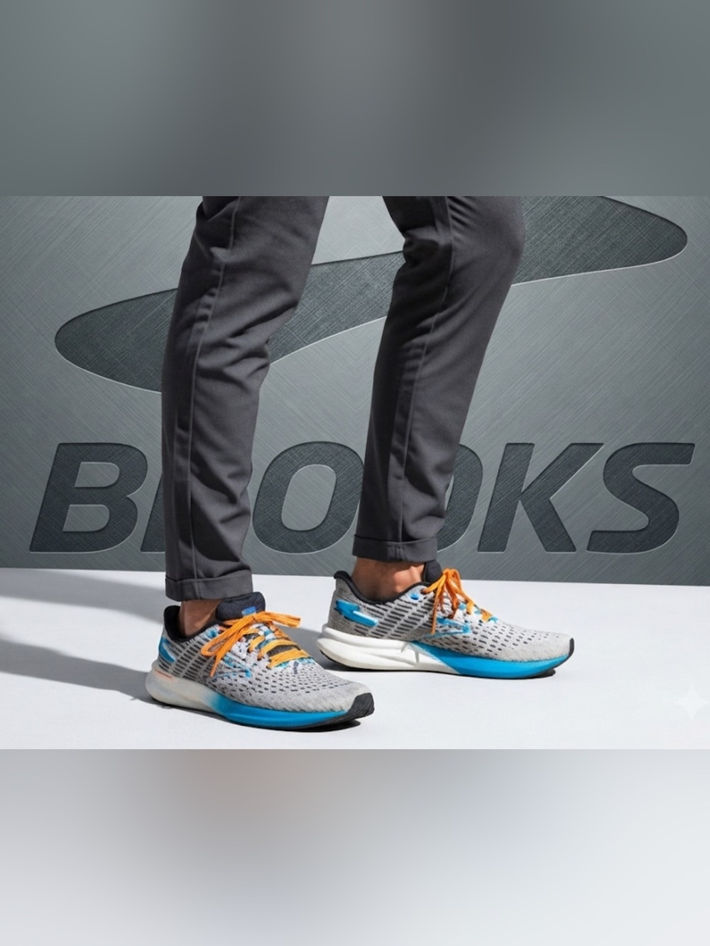 Authentic Brooks men's signature designer sneakers sz 10